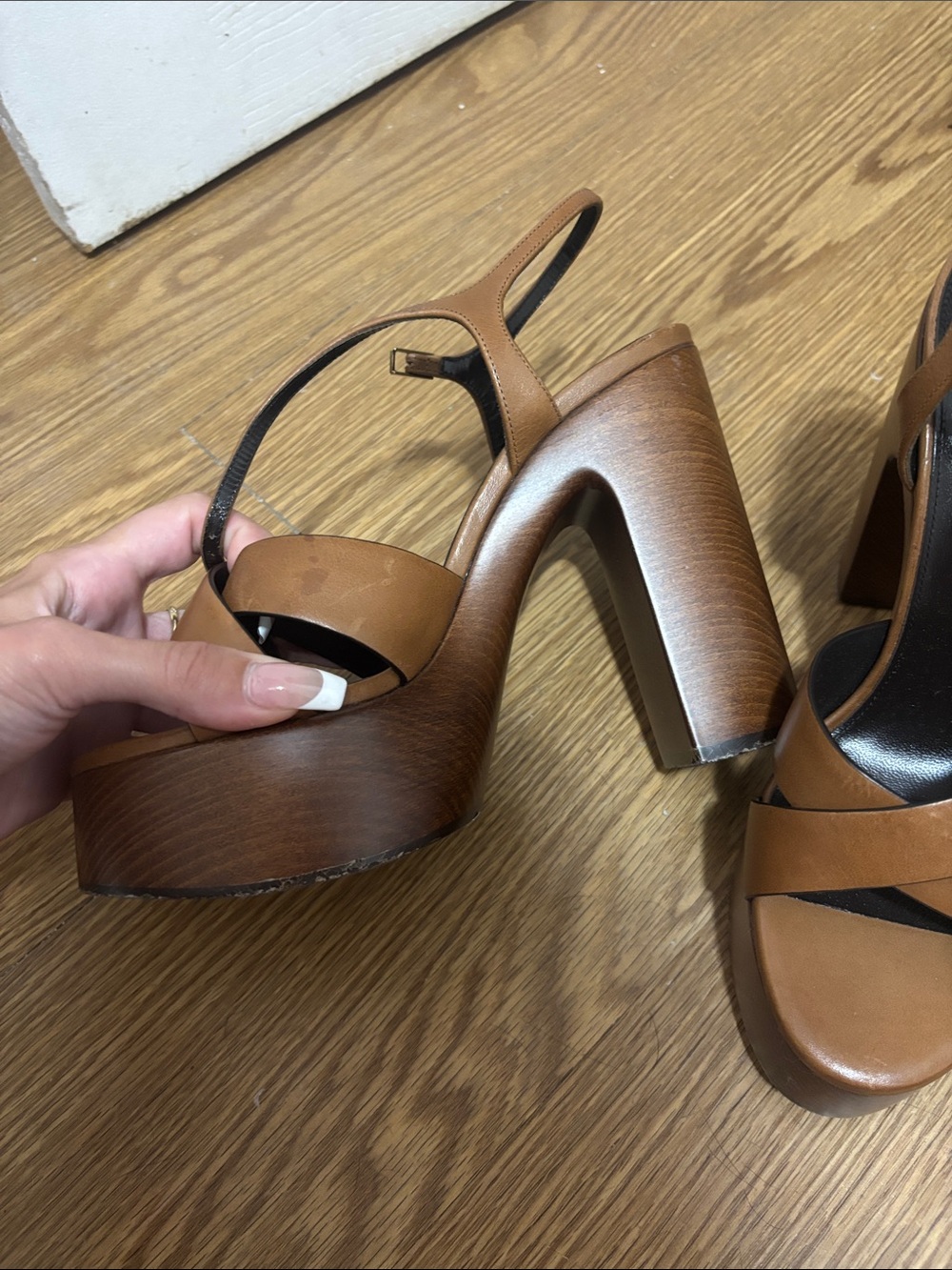 OPEN TO OFFERS - Saint Laurent Tan Leather Crisscross Slingback Heels - Picture 4 of 5